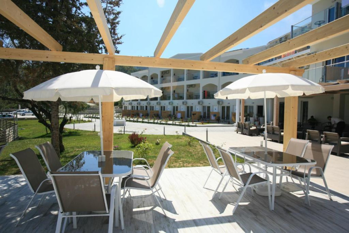 SAINT GEORGE PALACE - AGIOS GEORGIOS NORTH
