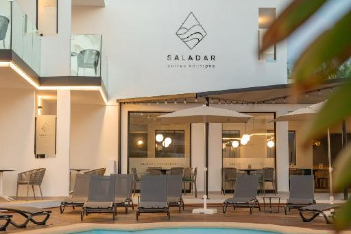 Saladar Suites Boutique