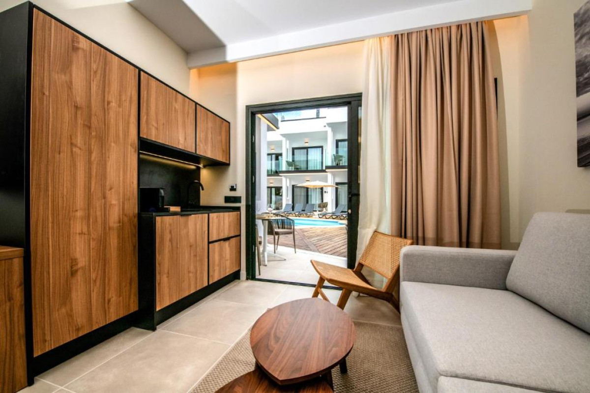 Saladar Suites Boutique