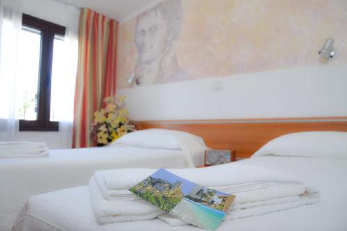 Sale Hotel