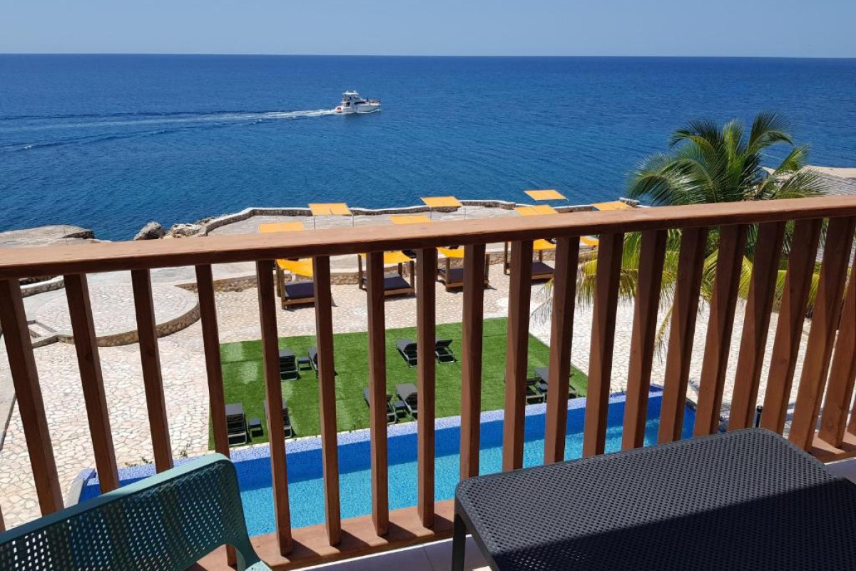 Samsara Cliff Resort & Spa
