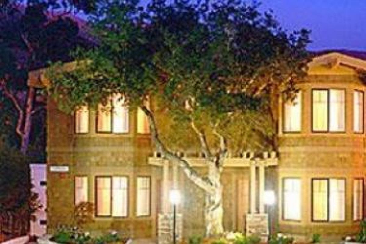 San Luis Creek Lodge
