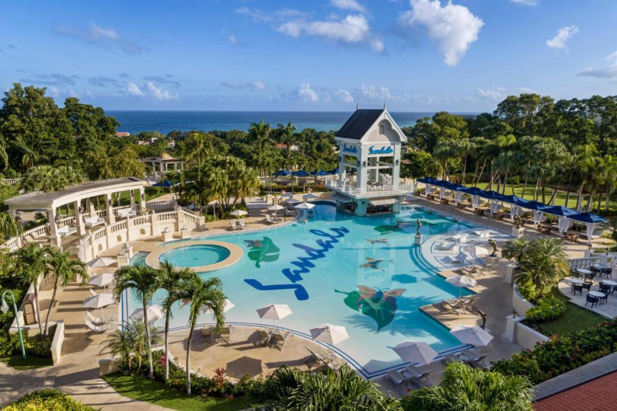 Sandals Ochi