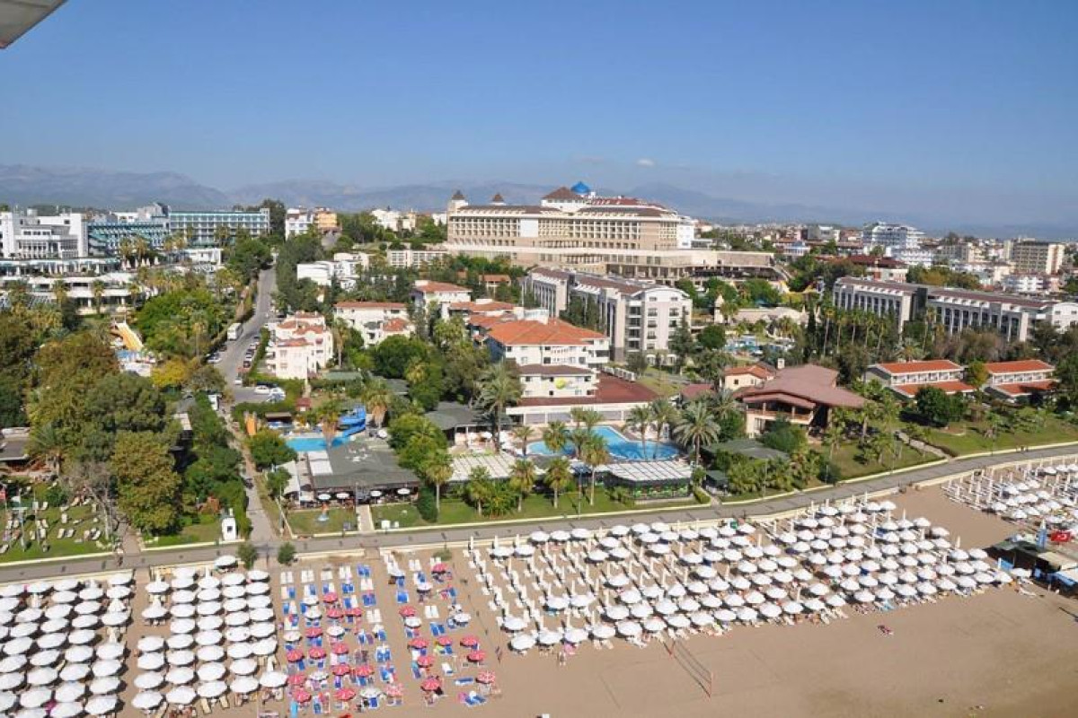 SANDY BEACH HOTEL