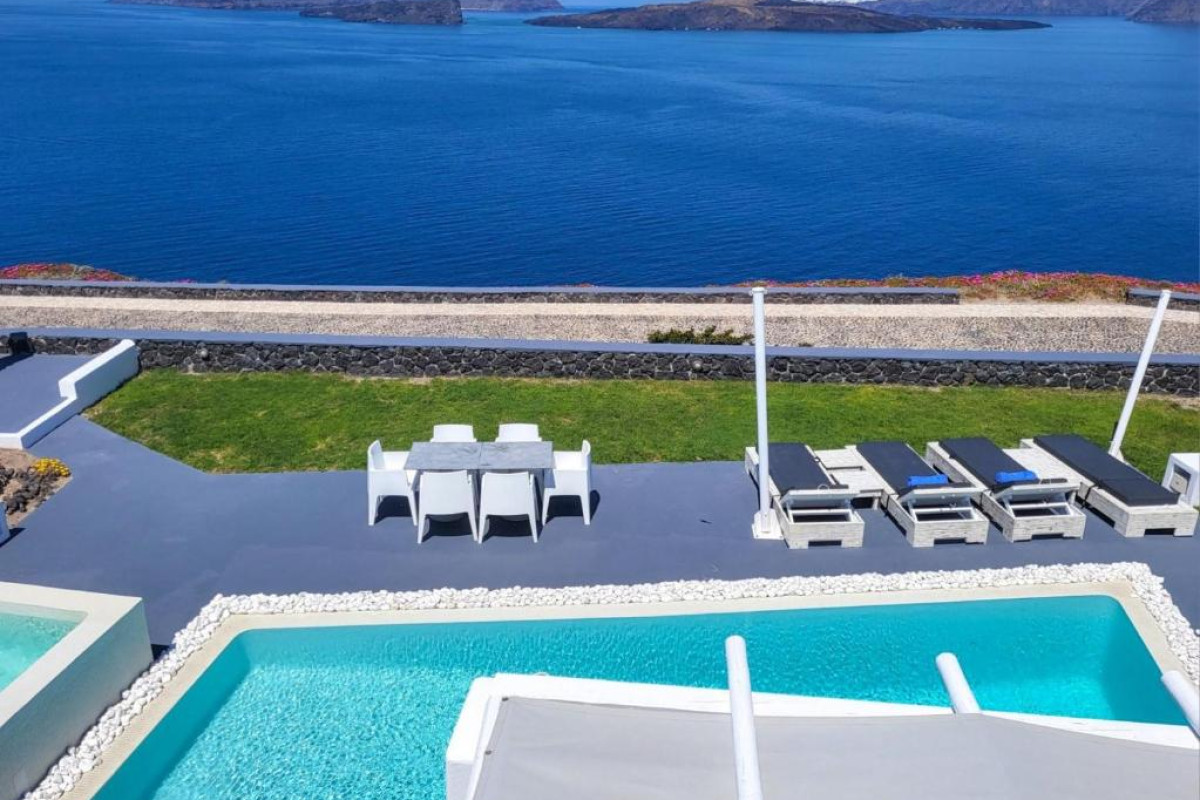 Santorini Princess Presidential Suites