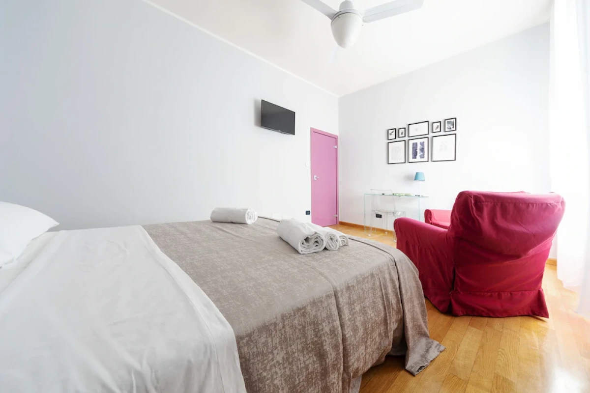 Sant'Orsola Colorful Huge Apartment