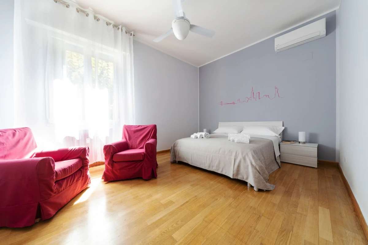 Sant'Orsola Colorful Huge Apartment