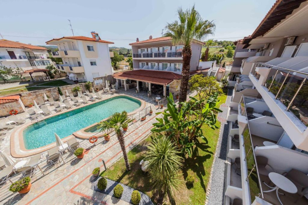 Sarantis Hotel