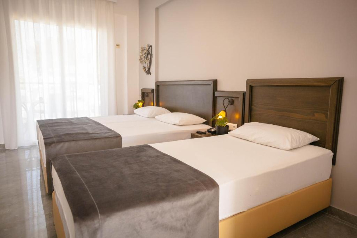 Sarantis Hotel