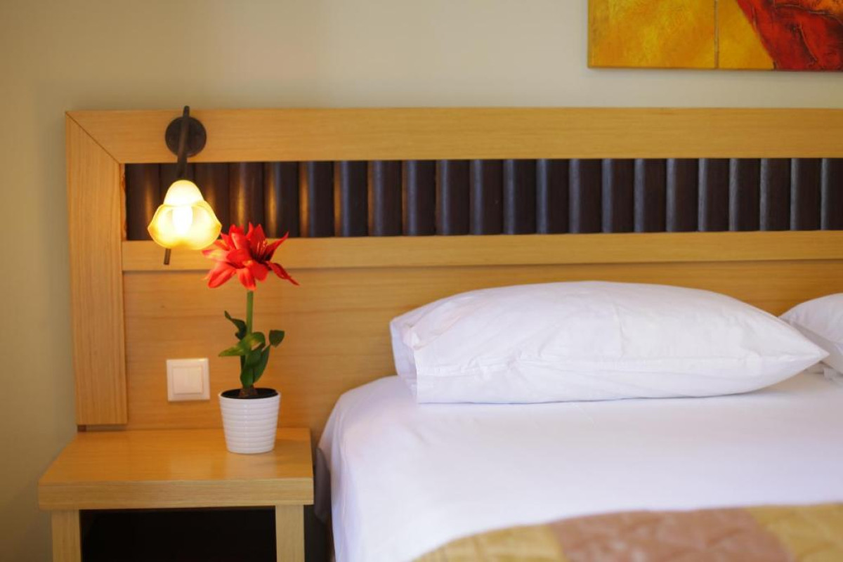 Sarantis Hotel