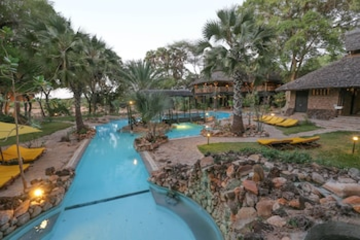 SAROVA SHABA LODGE