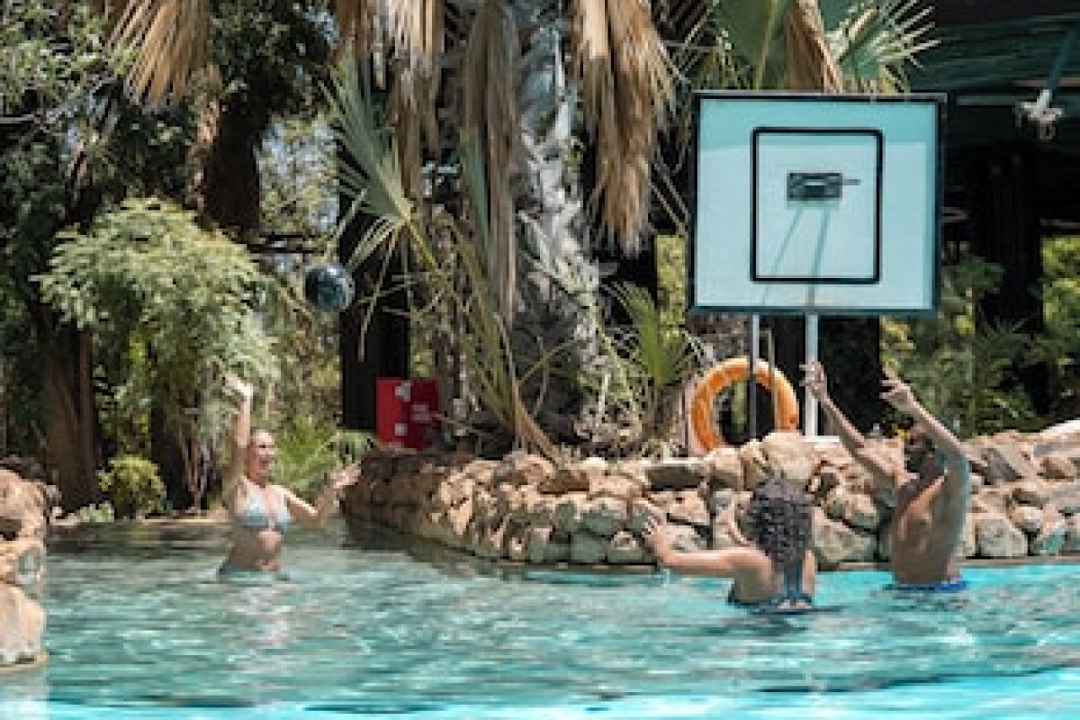 SAROVA SHABA LODGE