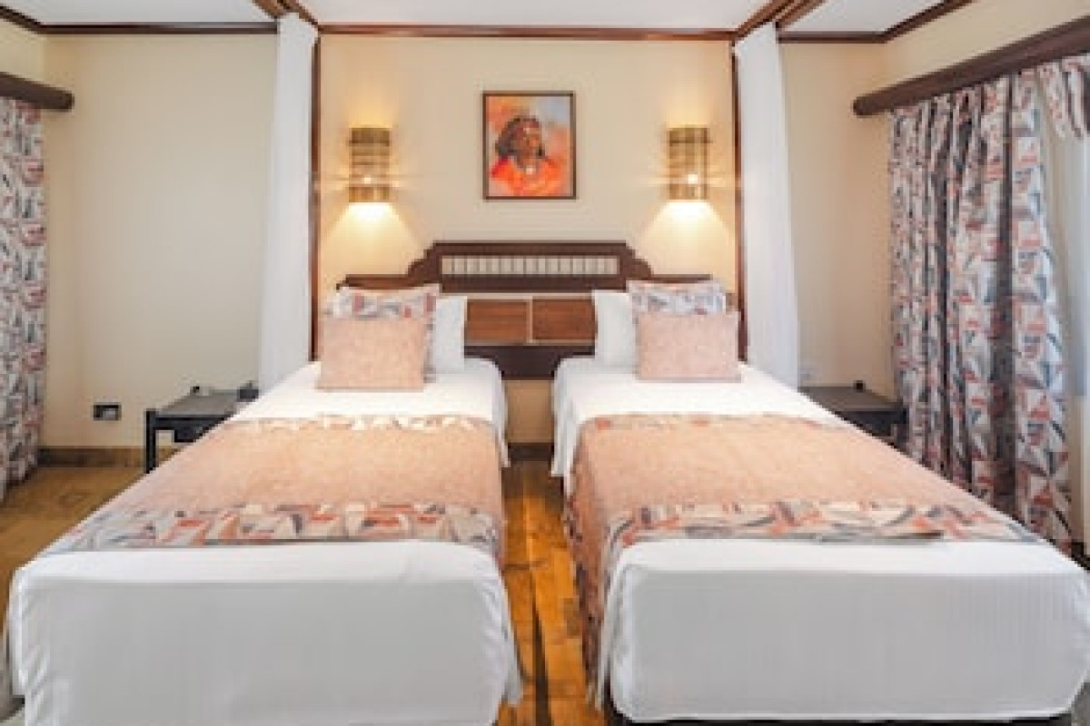 SAROVA SHABA LODGE