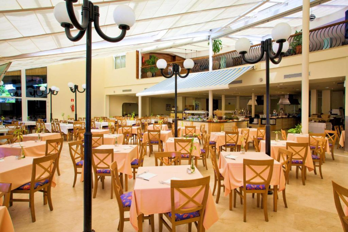 SBH Royal Monica