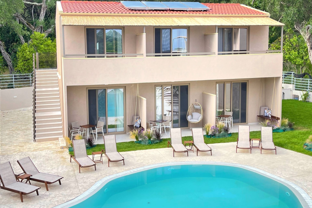 Scarabeo Suites  Villas Parga