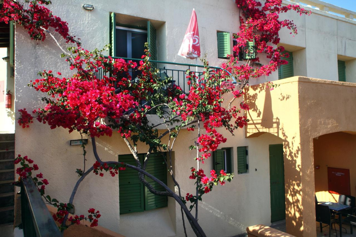 Scorpios Hotel and Apartments