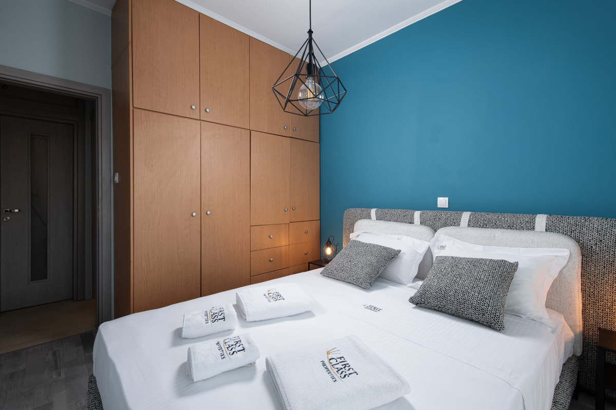 Sea and City Voula Suite