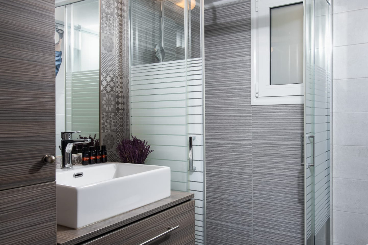 Sea and City Voula Suite