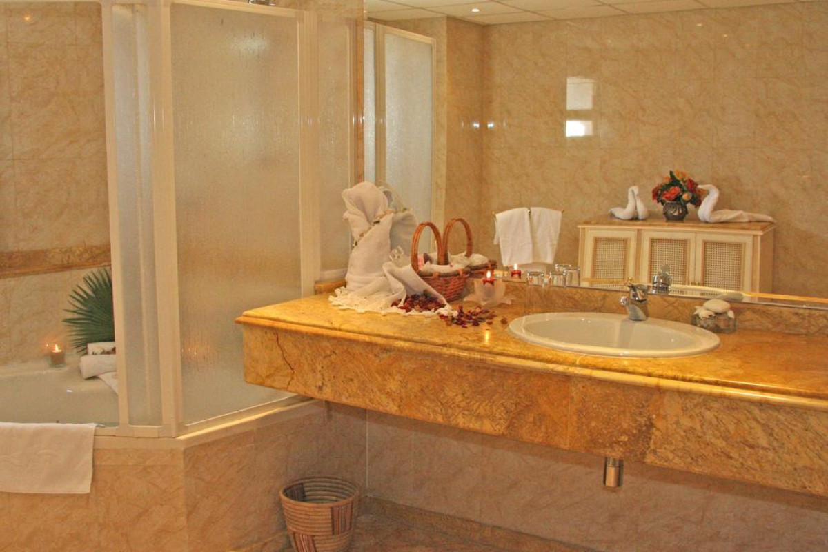 SEA STAR BEAU RIVAGE