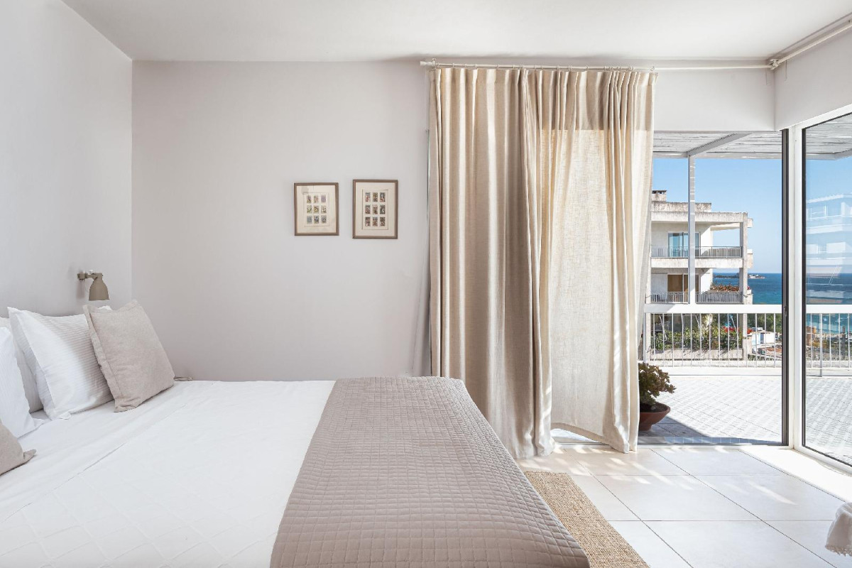 Sea View Beach Penthouse – Athens Coast