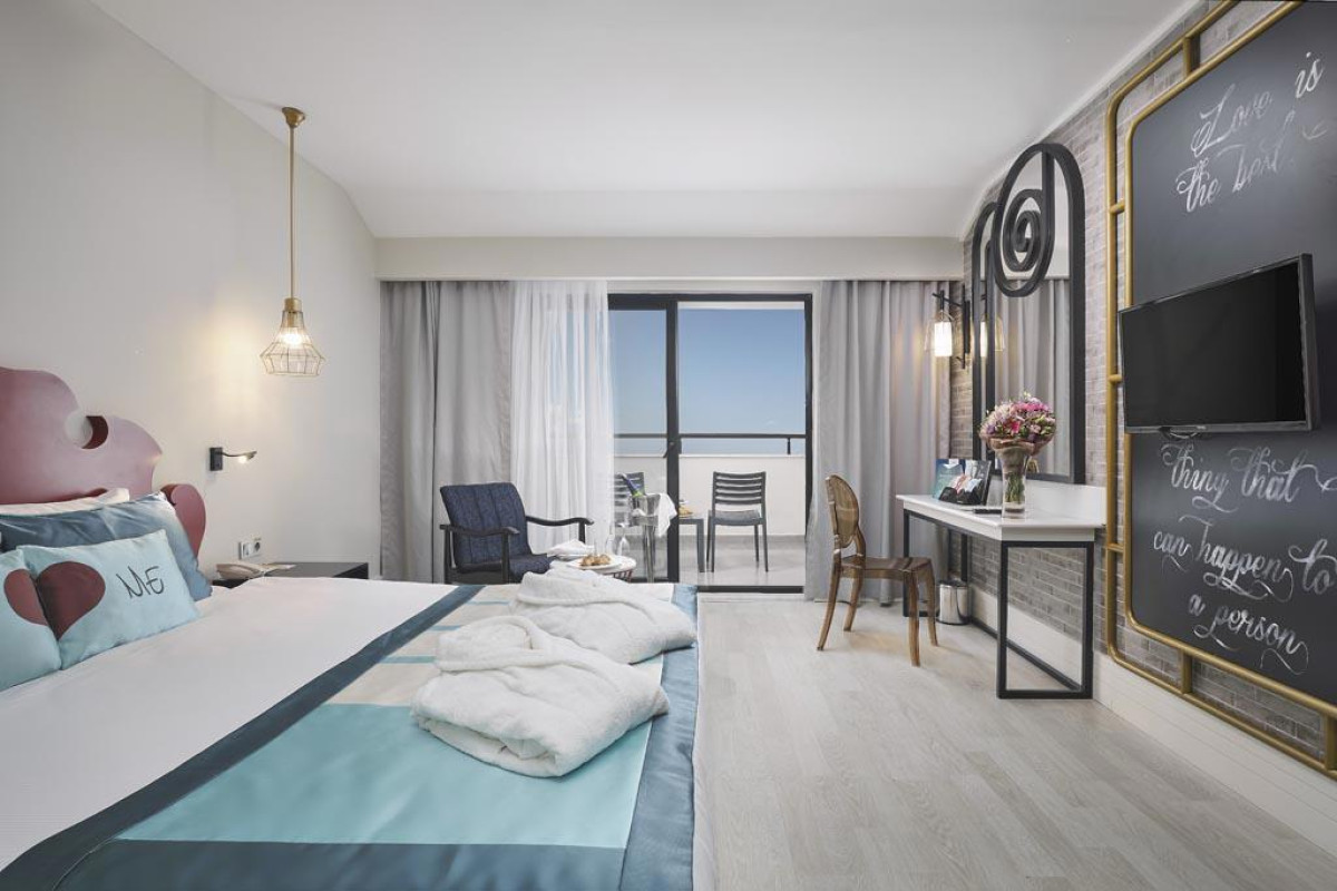SEADEN VALENTINE RESORT & SPA