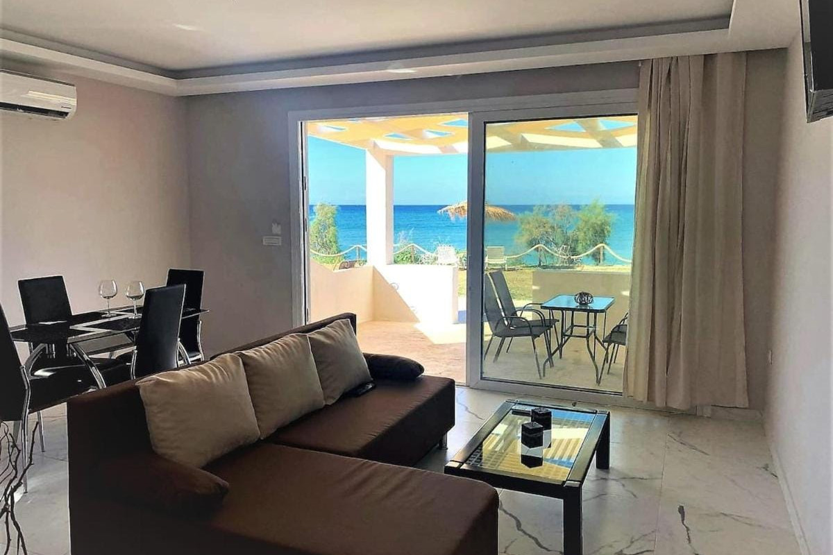 SEASHORE STREAM SUITES