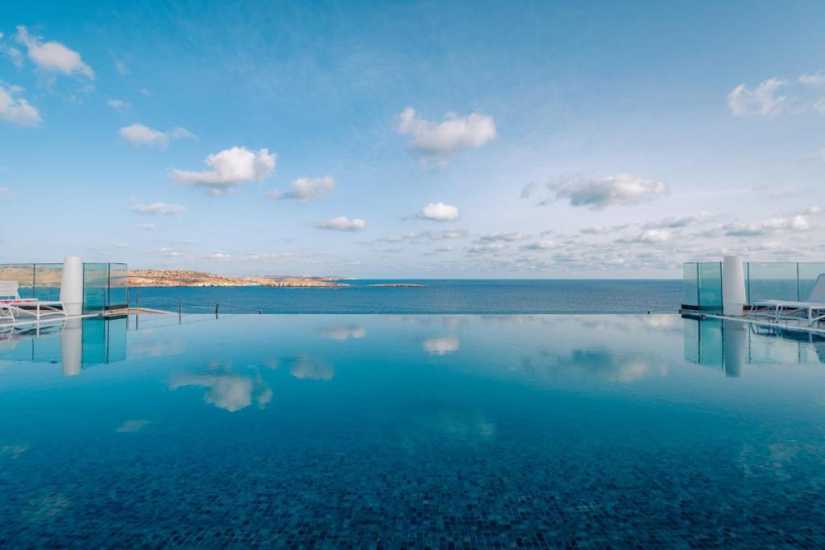 SeaView Hotel