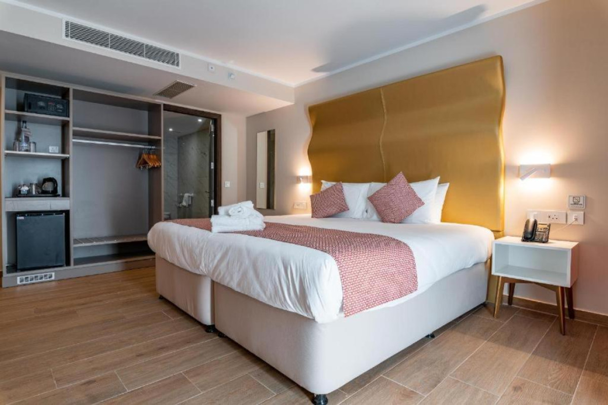 SeaView Hotel