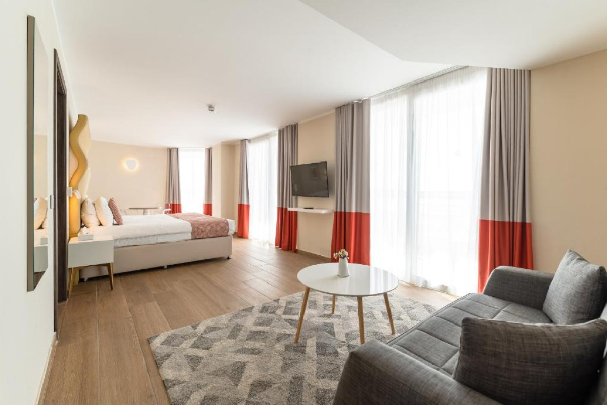 SeaView Hotel