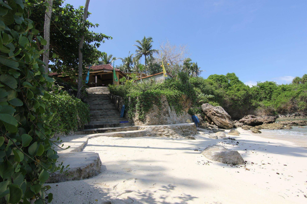 Secret Point Huts