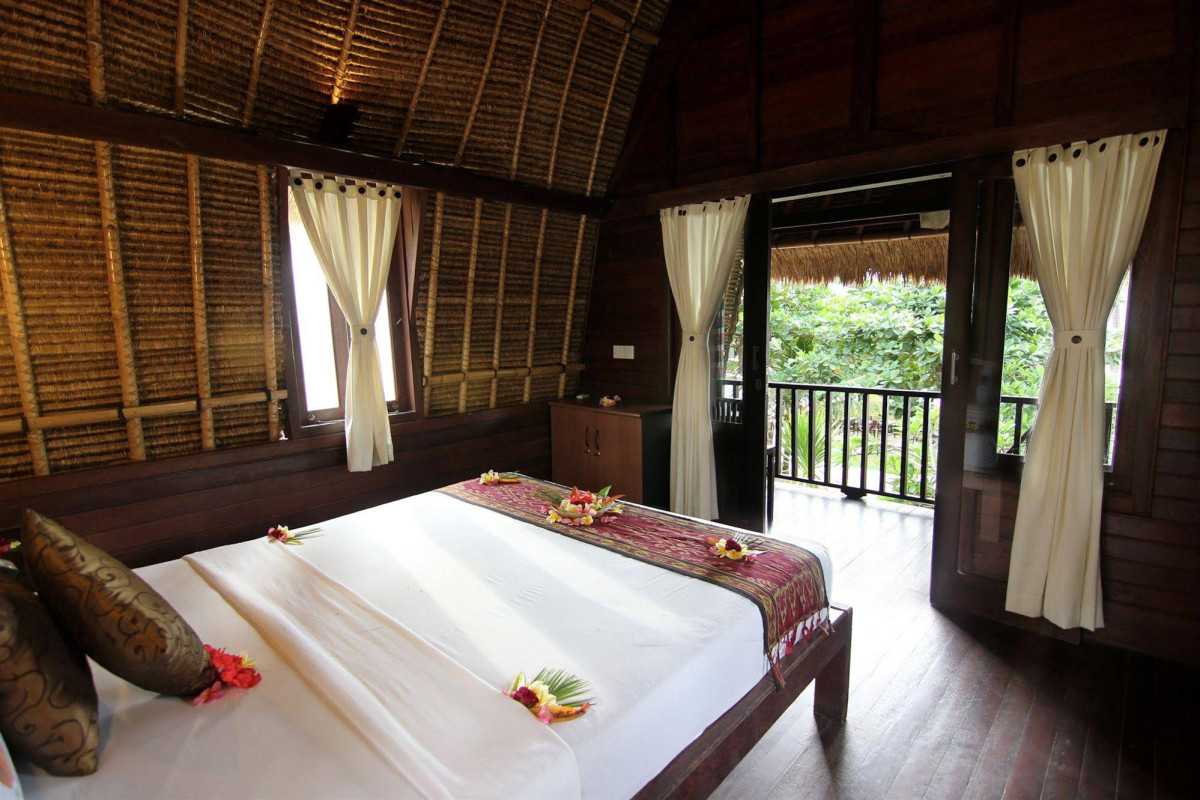 Secret Point Huts