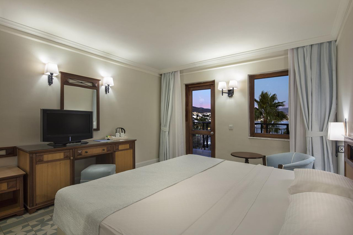 SELECTUM COLOURS BODRUM