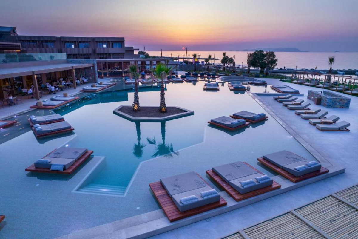 SENSEANA Seaside Resort & Aquadventure