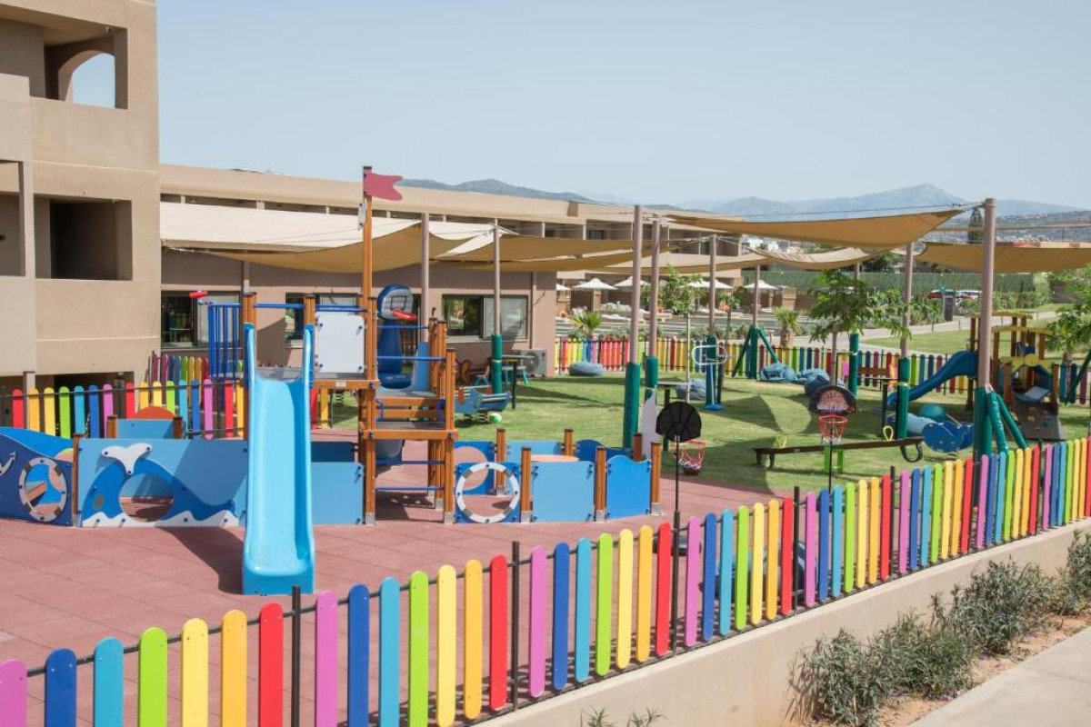 SENSEANA Seaside Resort & Aquadventure