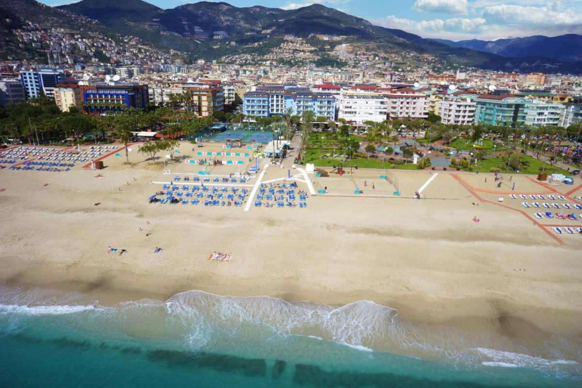 SENZA CLEOPATRA BEACH