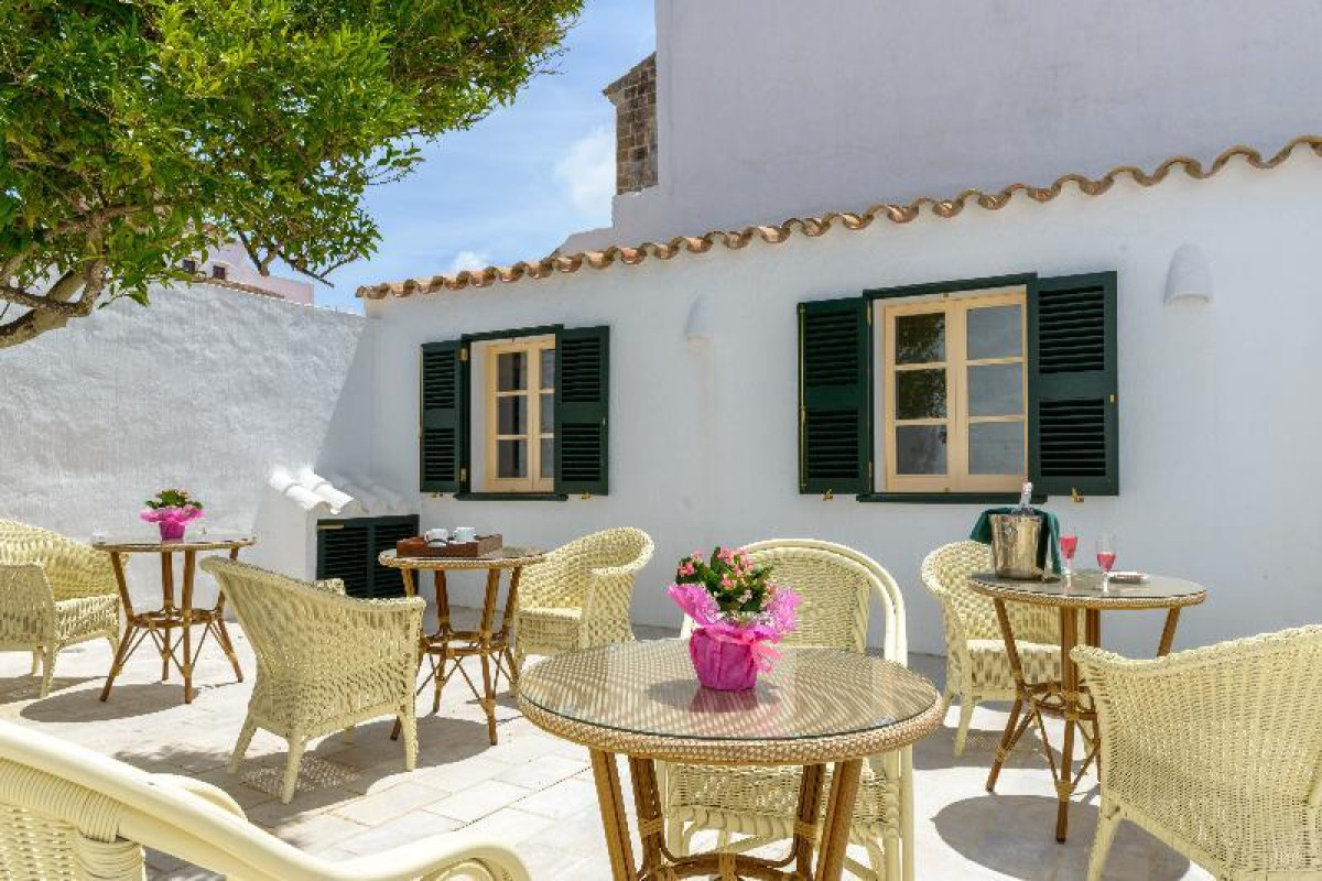 Seranova Luxury Hotel - Adults Only