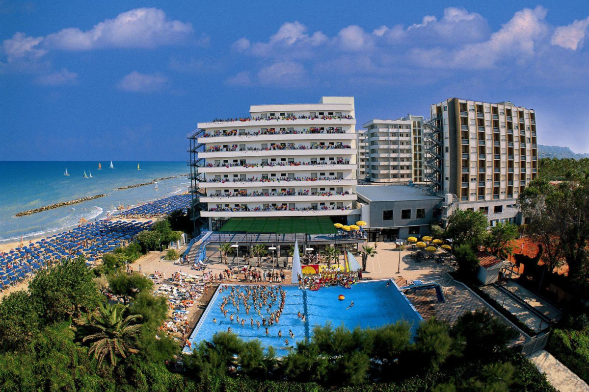 Serena Majestic Hotel Residence