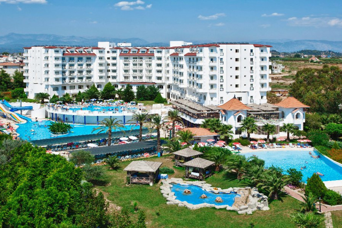 SERENIS HOTEL
