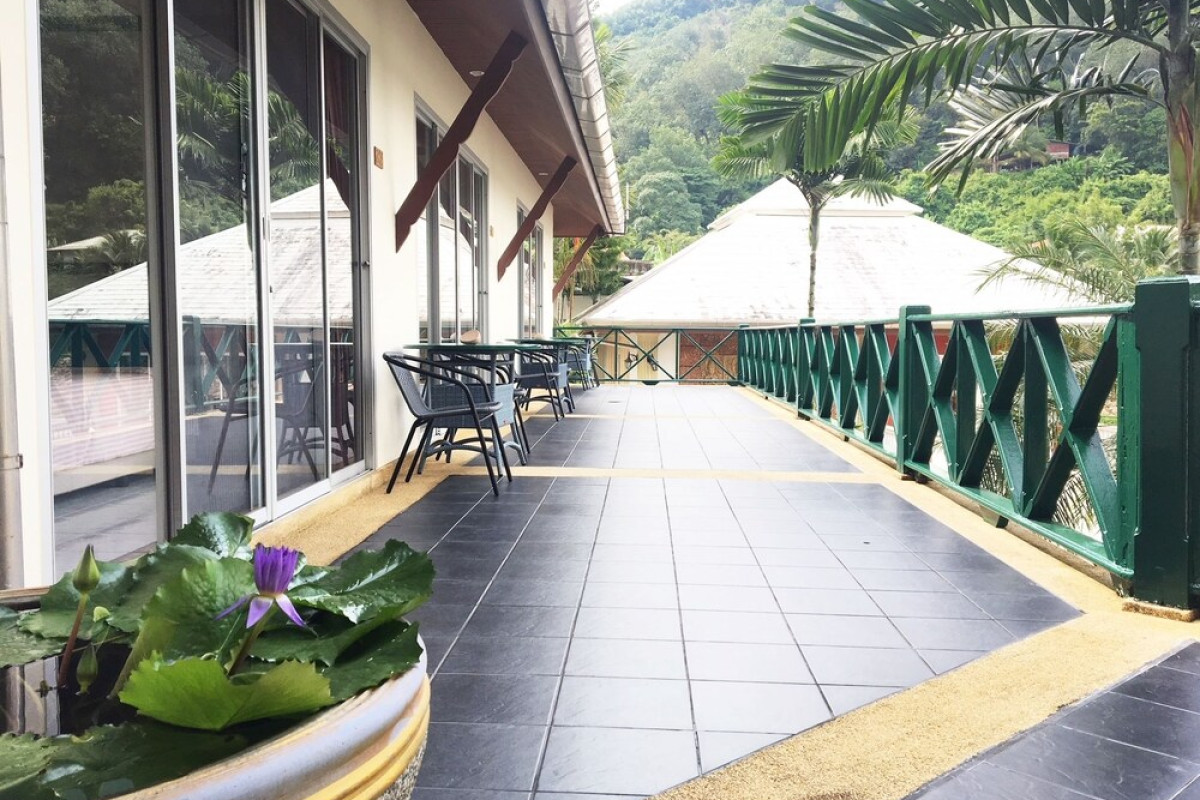 Serenity Lakeside Resort