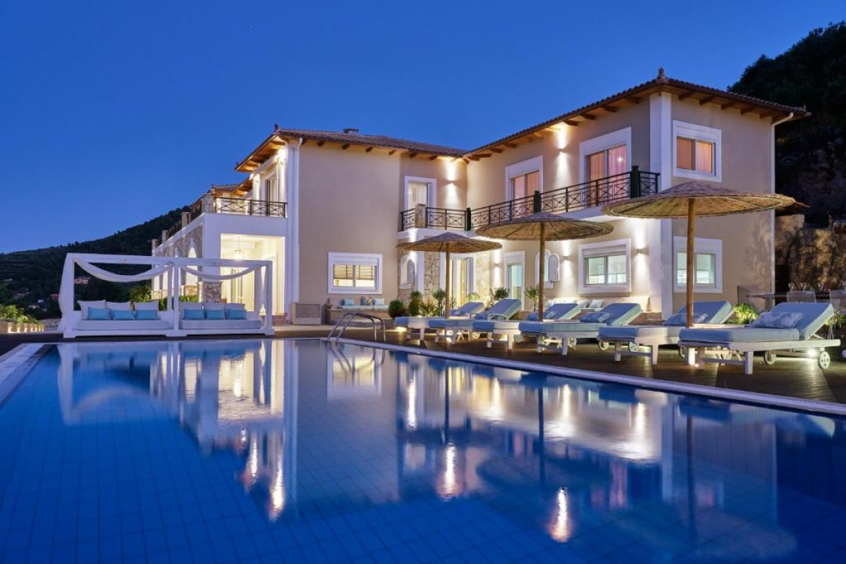 SERENUS LUXURY VILLA