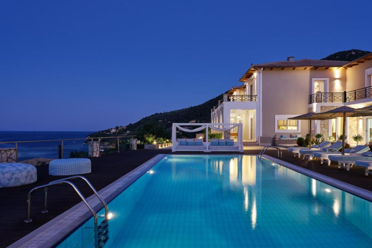 SERENUS LUXURY VILLA