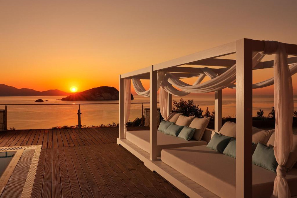 SERENUS LUXURY VILLA