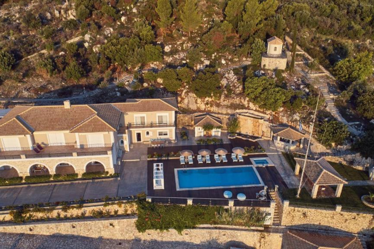 SERENUS LUXURY VILLA