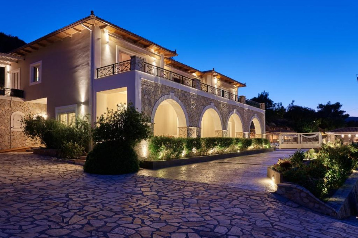 SERENUS LUXURY VILLA