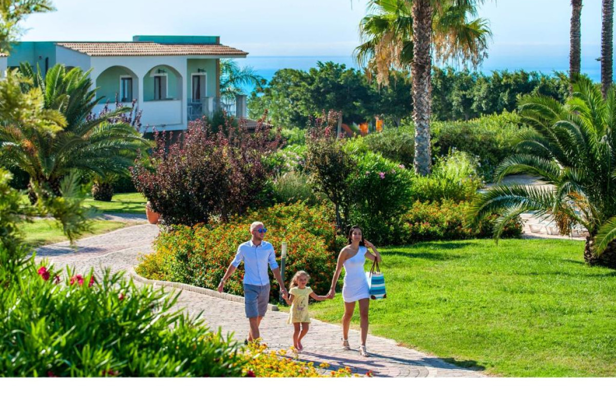Serenusa Village