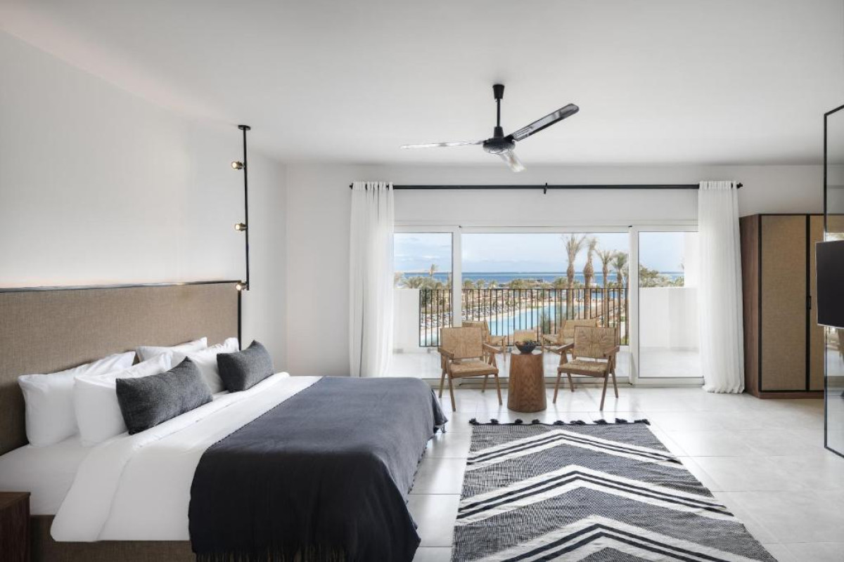 Serry Beach Resort
