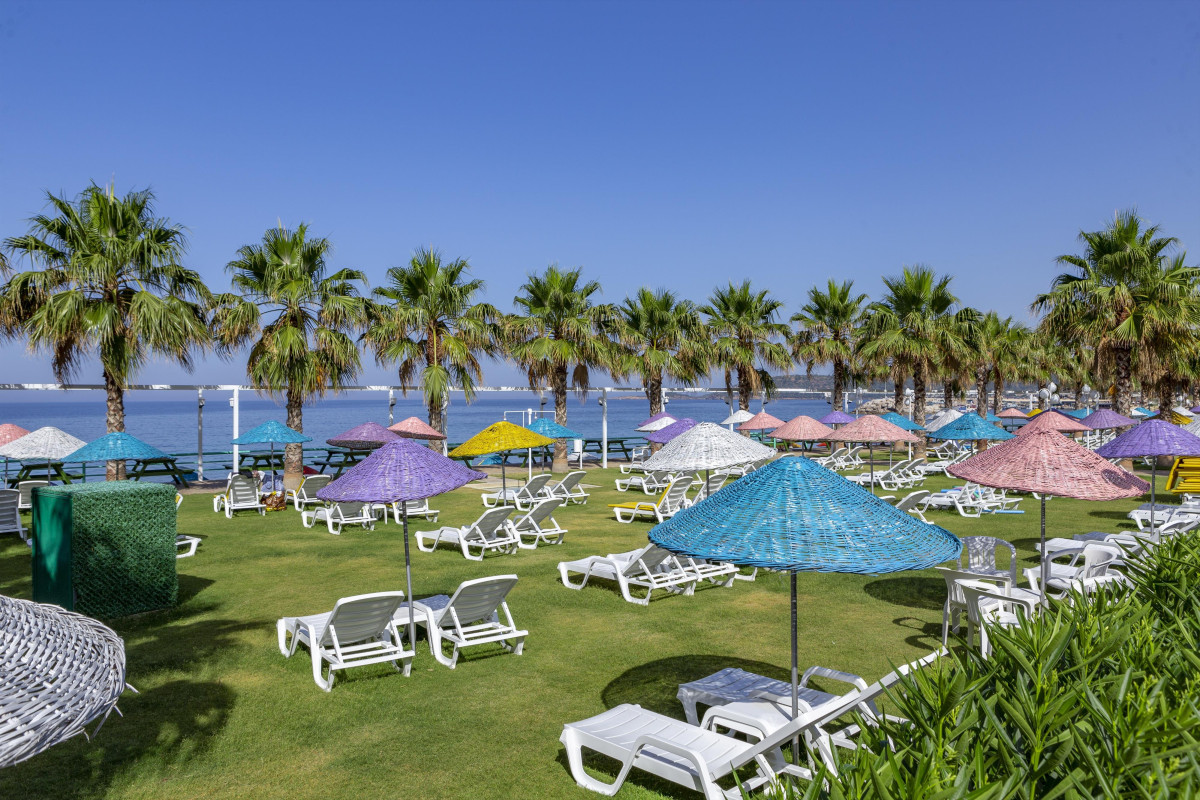 HOTEL GRAND EFE