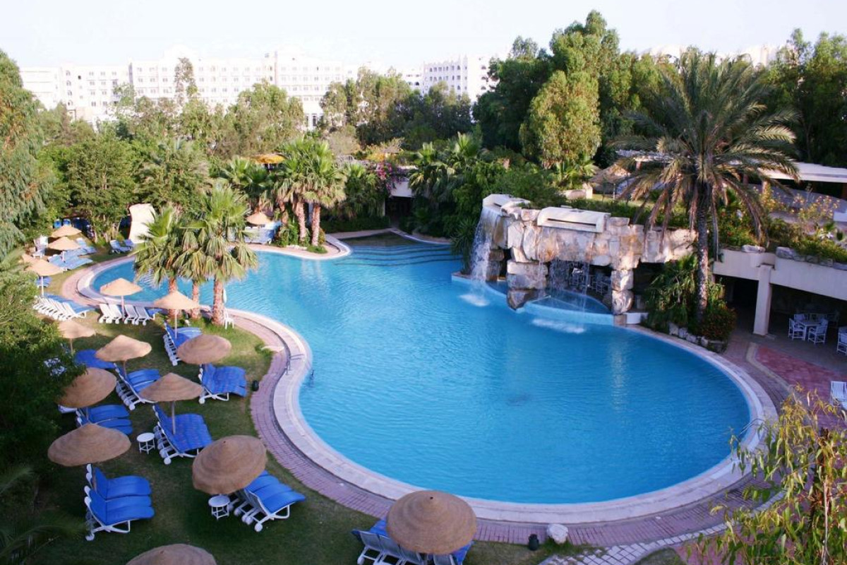 Shell Beach & Spa