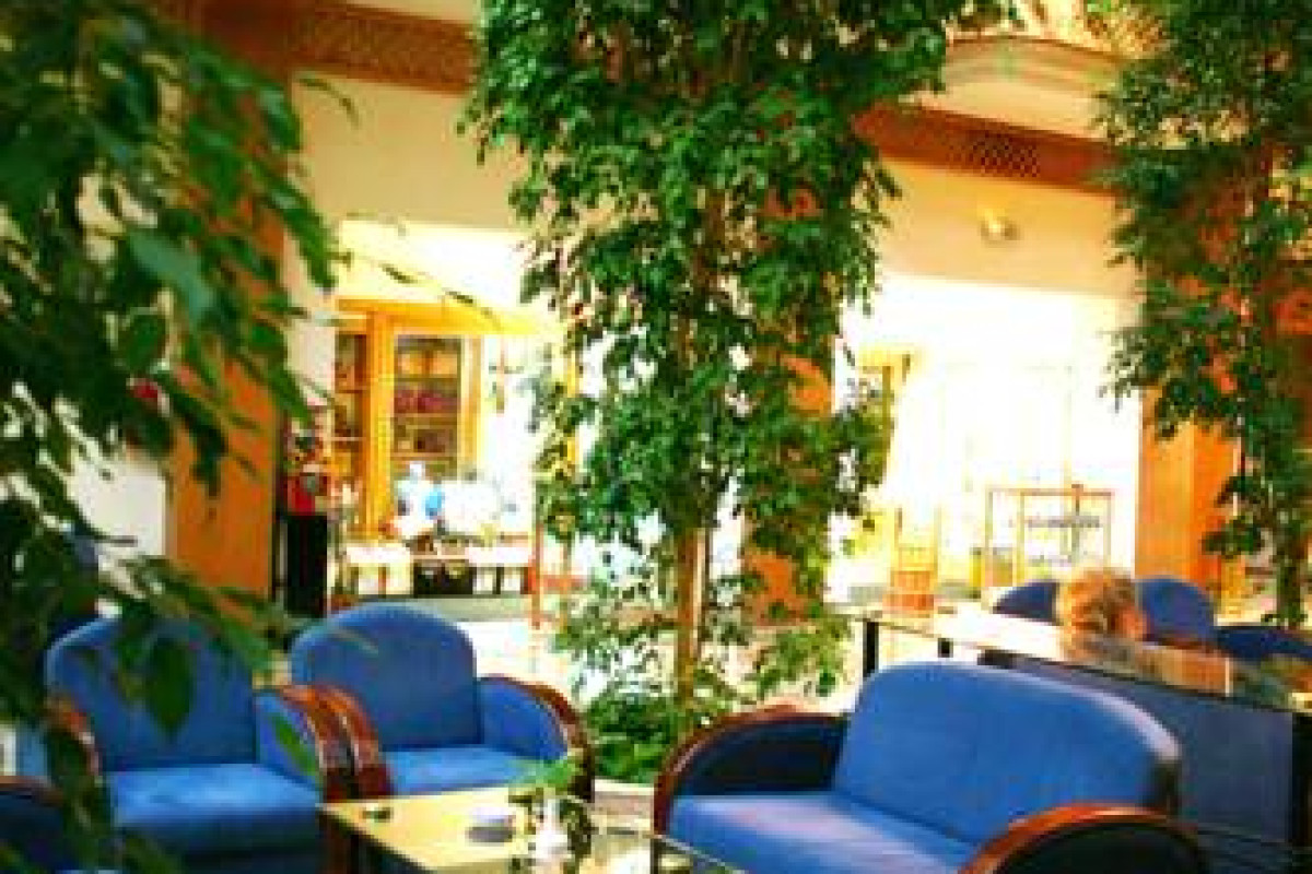 Shell Beach & Spa