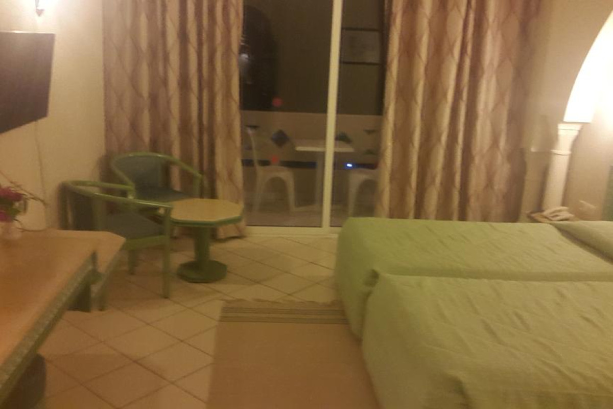 Shell Beach & Spa